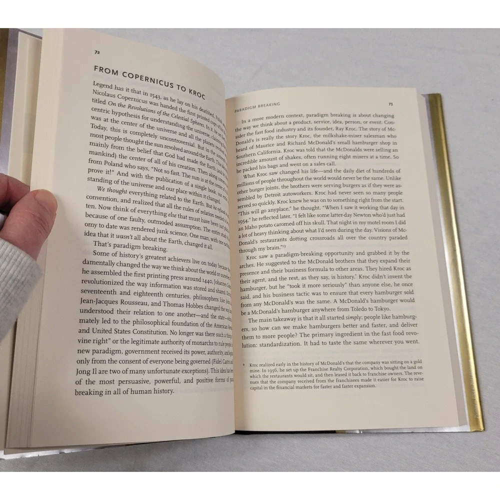 Win : Take Your Business from Ordinary to Extraordinary by Frank Luntz